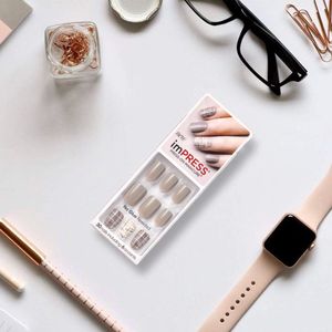 Image post by @impresslashes on Instagram