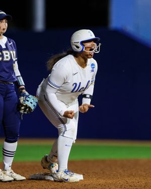 Image post by @uclasoftball on Instagram