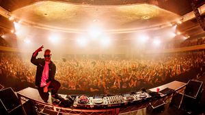 Image post by @waxmotif on Instagram