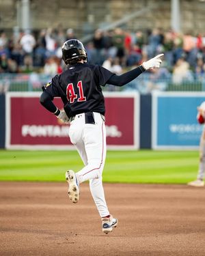 Image post by @gowoosox on Instagram