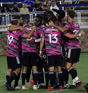 Image post by @bronibro13 on Instagram