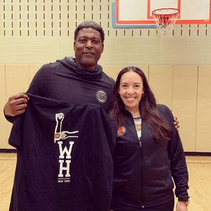 Image post by @ladieswhohoop on Instagram