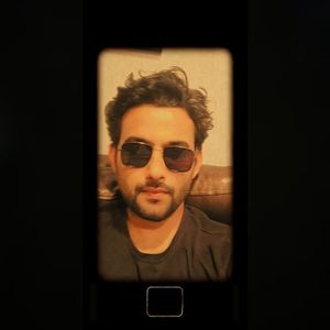 Image post by @ibhishamsoni on Instagram