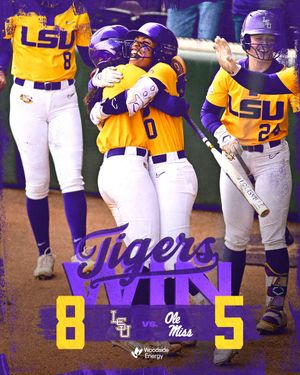 Image post by @LSUsoftball on Twitter