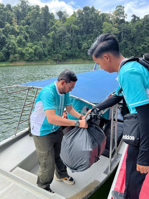 Video post by @abdullahabdolrazak on TikTok