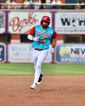 Image post by @fightins on Instagram
