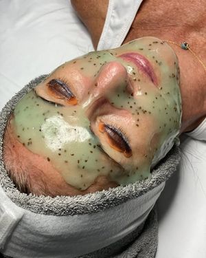 Image post by @HessBeautyBar on Facebook