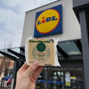 Image post by @lidlus on Instagram
