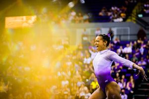Image post by @LSUgym on Twitter