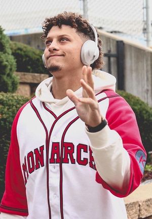 Image post by @kscitymonarchs on Twitter