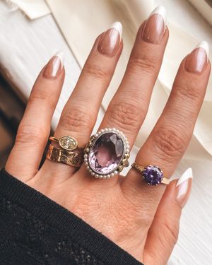 Image post by @maejeanvintage on Instagram