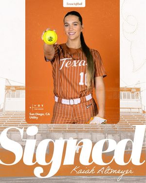 Image post by @texassoftball on Instagram
