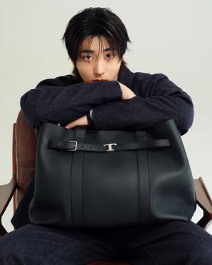Image post by @esquire.korea on Instagram
