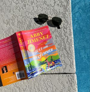 Image post by @blondiereads_ on Instagram