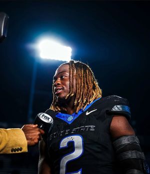 Image post by @deuce on Instagram