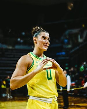 Image post by @tayaahanson on Instagram