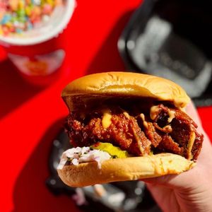 Image post by @daveshotchicken on Instagram
