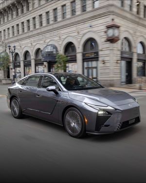 Image post by @discoverlexus on Instagram