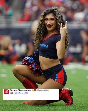 Image post by @texanscheerleaders on Instagram