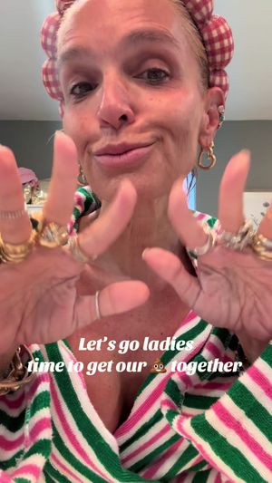 Video post by @shop.with.caroline on TikTok