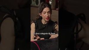 Video post by @lauracomanl on YouTube
