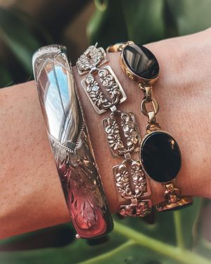 Image post by @maejeanvintage on Instagram