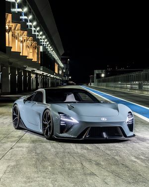 Image post by @discoverlexus on Instagram