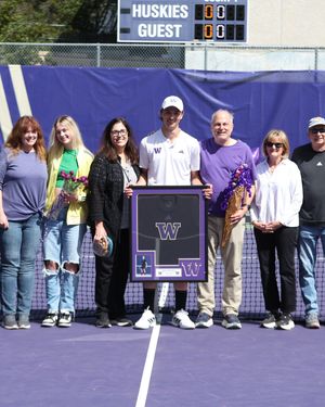 Image post by @uw_mtennis on Instagram