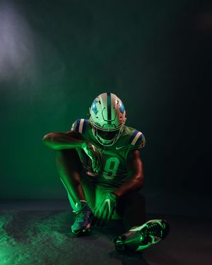 Image post by @uwffootball on Instagram