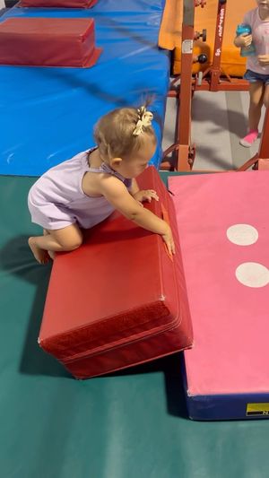 Video post by @sabrinanoellee on Instagram