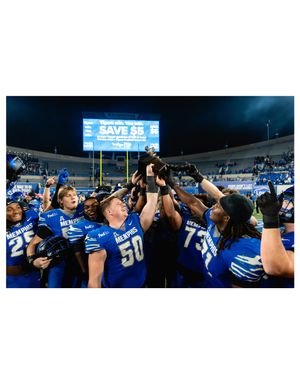 Image post by @memphisfootball on Instagram