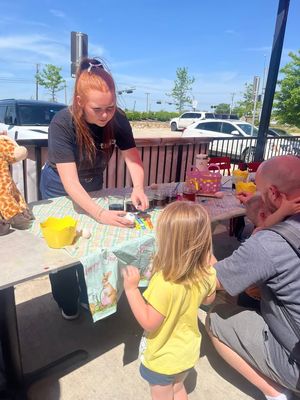 Image post by @parryspizzamckinney on Facebook