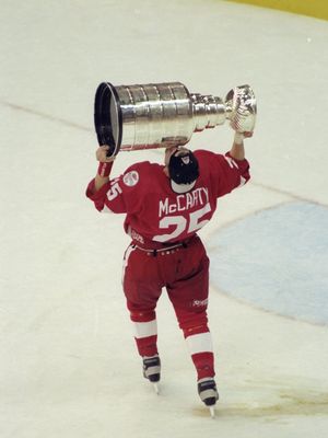 Image post by @nhlalumniassociation on Instagram
