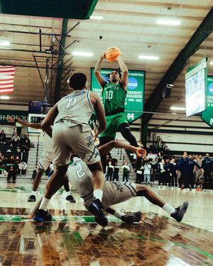 Image post by @re.visions.photography on Instagram