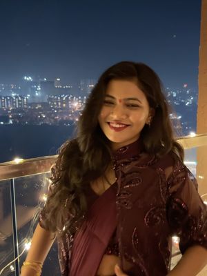 Image post by @poojaglamguide on Instagram