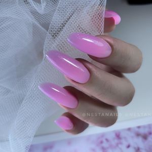 Image post by @nestanails on Instagram