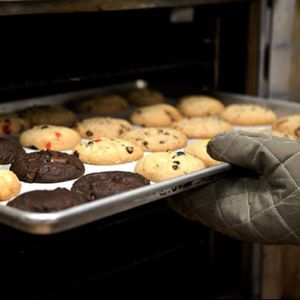 Image post by @insomniacookies on Instagram