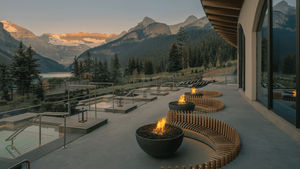 Image post by @AvondaleTravel on Facebook