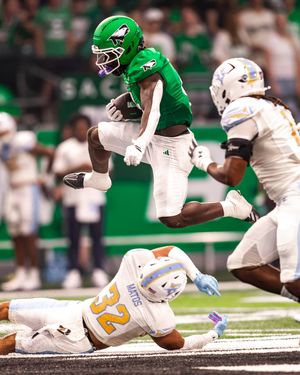 Image post by @undfootball on Instagram