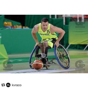 Image post by @jr_paratleta on Instagram
