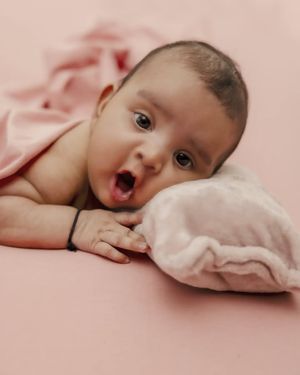 Image post by @newbornbabyphotographystudio on Instagram