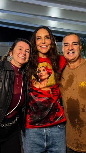 Video post by @ivetesangalo on TikTok