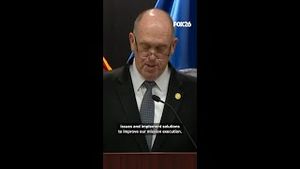 Video post by @kmphfox26 on YouTube