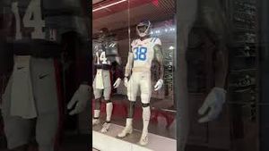 Video post by @snapbacksports1 on YouTube