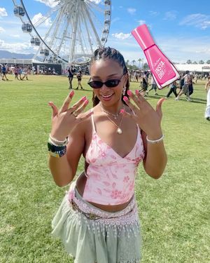 Image post by @sally_hansen on Instagram