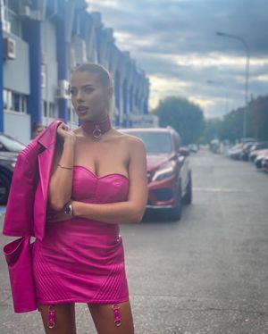 Image post by @roxananemes on Instagram
