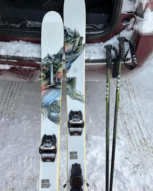 Image post by @j_skis on Instagram
