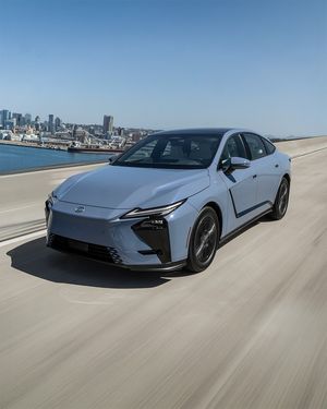 Image post by @discoverlexus on Instagram