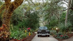 Image post by @deeringestate on Instagram