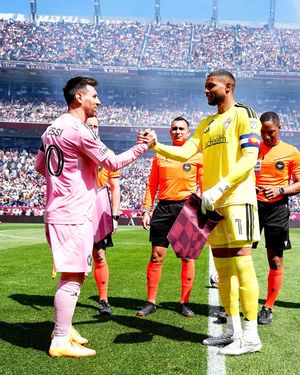 Image post by @btyphoto on Instagram